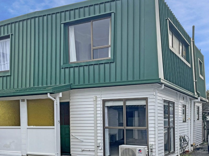 5/103 Rongotai Road, Kilbirnie, Wellington - Carousel 6