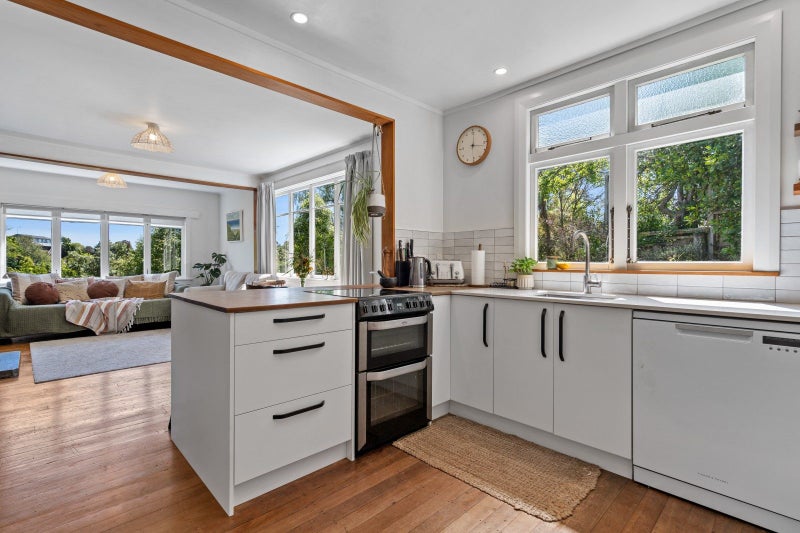 22 Brough Terrace, Washington Valley, Nelson - Carousel 2