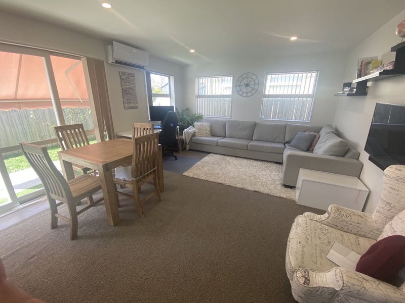 8 Fay Close, Wiri, Auckland - Carousel 2