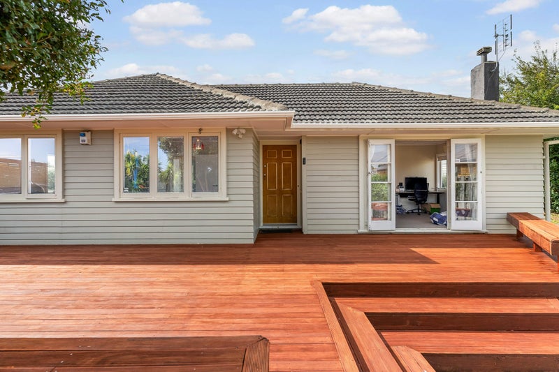 3 Brookfield Road, Te Atatu Peninsula, Auckland - Carousel 1