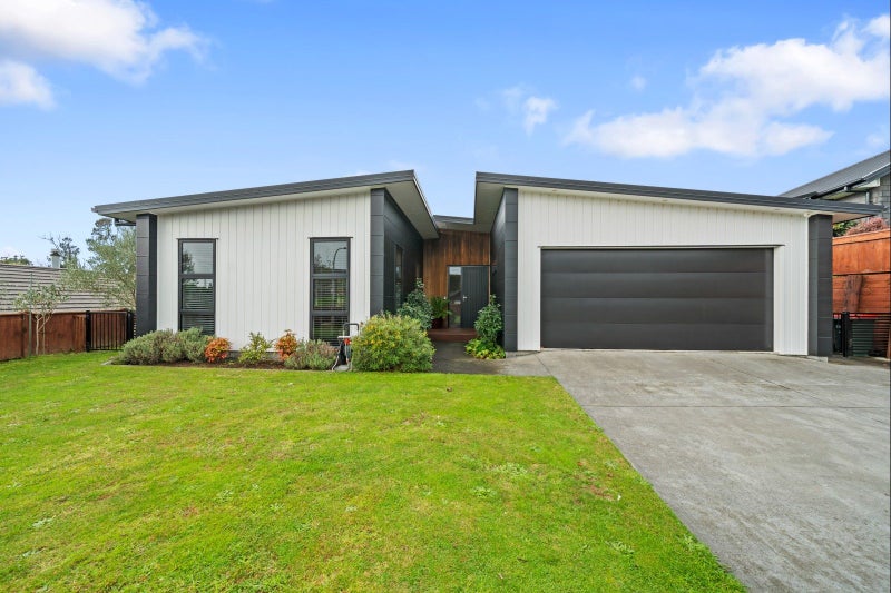 51 Cyrus Street, Whalers Gate, New Plymouth - Carousel 1