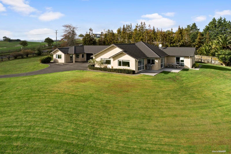 60 SIM RD, Karaka, Papakura - Carousel 1