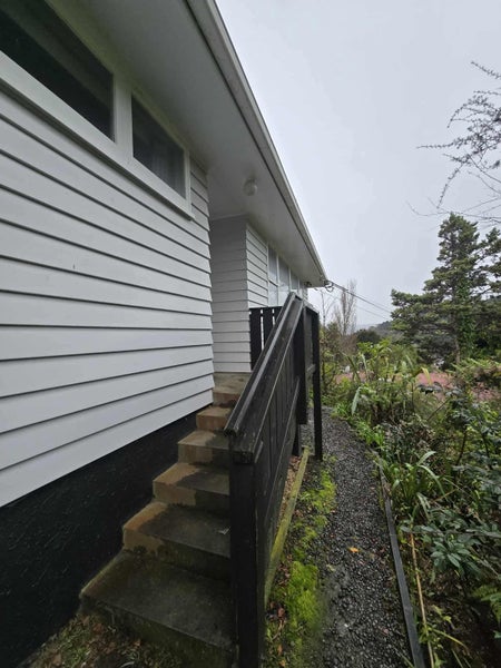 6 Wyndham Road, Pinehaven, Upper Hutt - Carousel 1