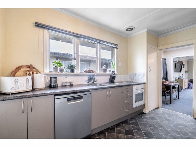 144 Lamond Street East, Hargest, Invercargill - Carousel 2