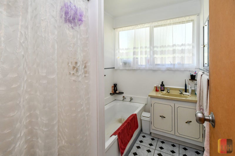 9 Crispian Place, Weymouth, Auckland - Carousel 11