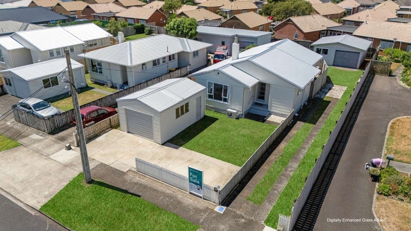 13 Arawa Street, Welbourn, New Plymouth - Carousel 1