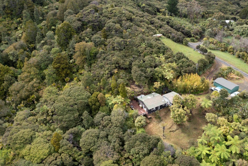 174 Lone Kauri Road, New Lynn - Carousel 2