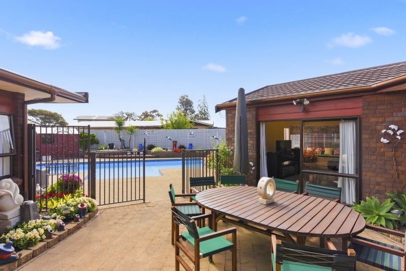 11 Oakwood Grove, Paraparaumu Beach, Paraparaumu - Carousel 2