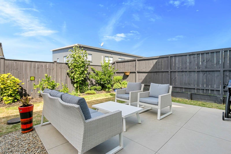 17 Samuel Cassidy Avenue, Swanson, Auckland - Carousel 2