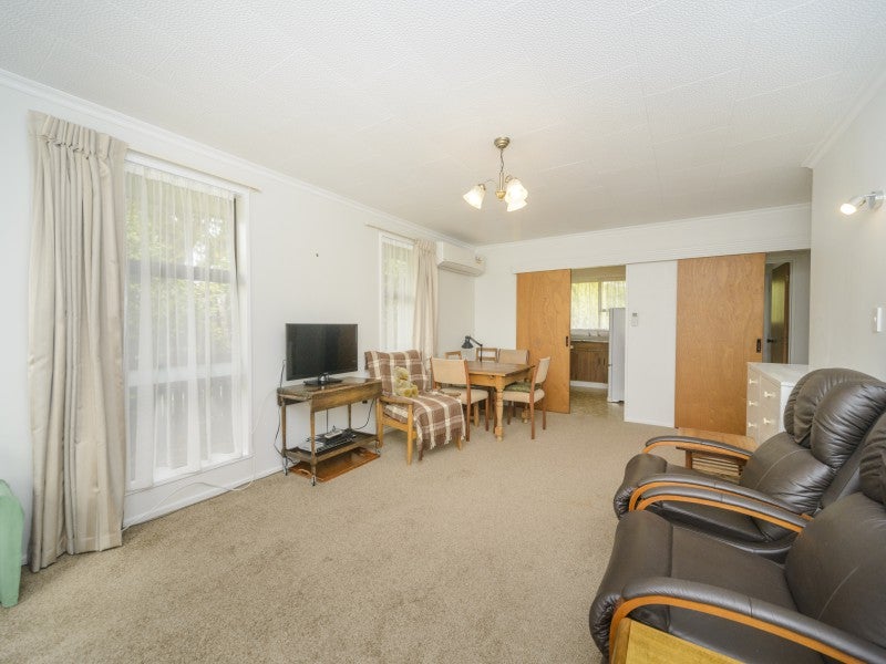 1/609 Church Street, Terrace End, Palmerston North - Carousel 2