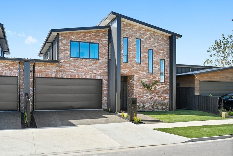 73 Maanihi Drive, Rototuna North, Hamilton - Carousel 1