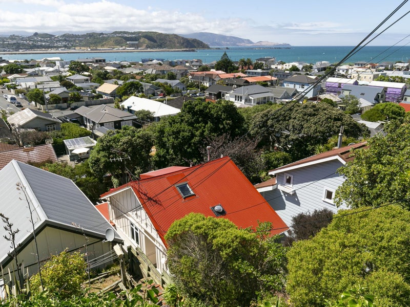 159 Sutherland Road, Lyall Bay, Wellington - Carousel 1