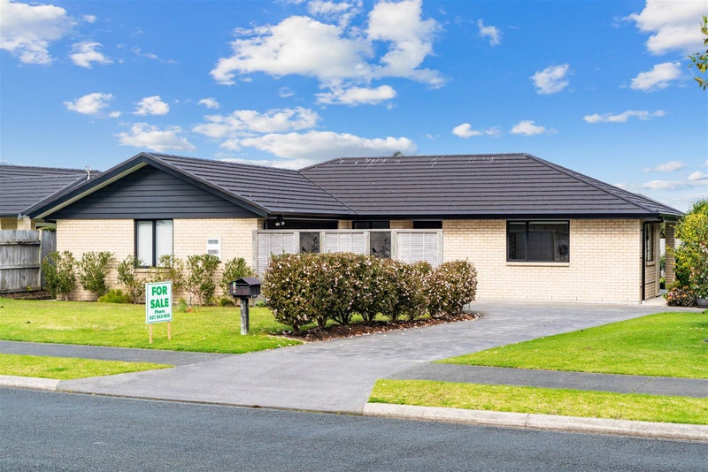 4 Kowi Lakes Drive, One Tree Point - Carousel 1