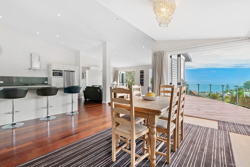 7 Whale Cove, Stanmore Bay, Whangaparaoa - Carousel 1