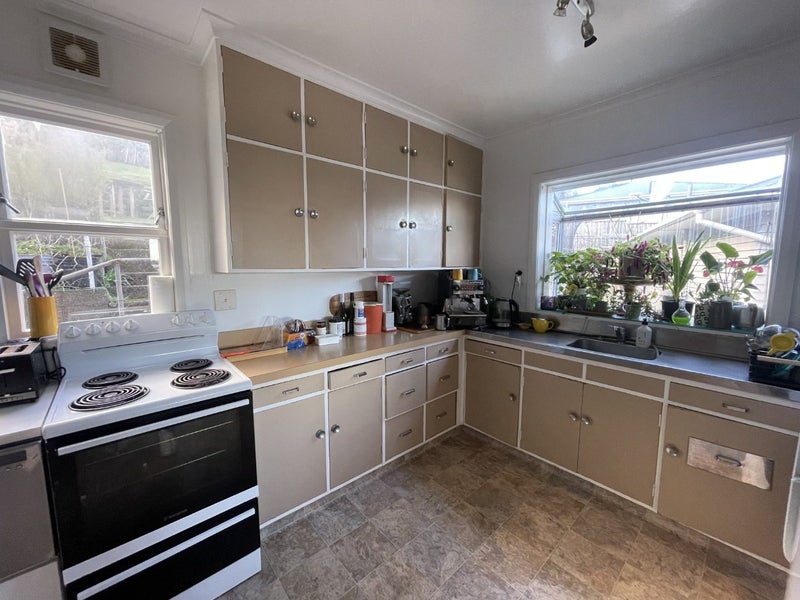 157 Maupuia Road, Miramar, Wellington - Carousel 2