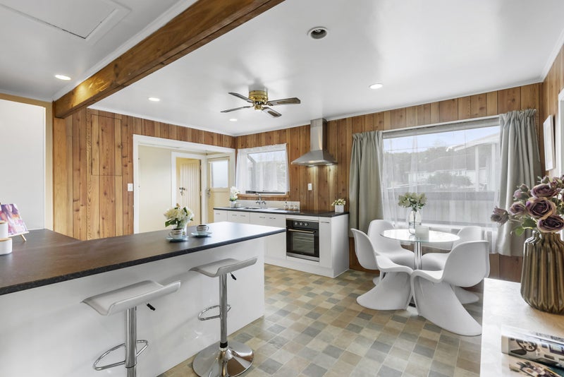 5 Nola Crescent, Otara, Auckland - Carousel 1