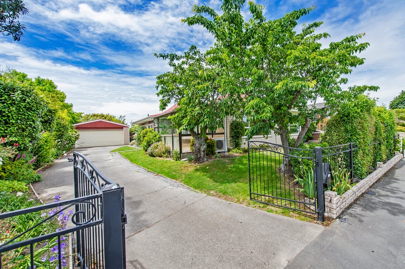 10 Radbrook Street, Avonhead, Christchurch - Carousel 1
