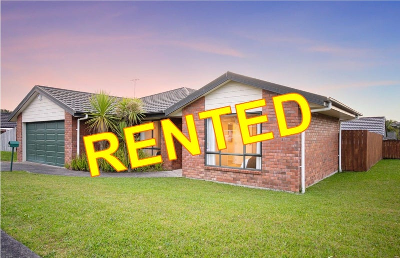 11 Sunvista Avenue, Oteha, Auckland - Carousel 1