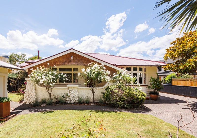 41 Batt Street, West End, Palmerston North - Carousel 1