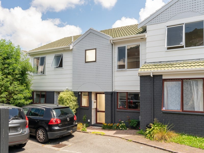 5F Duke Street, Mount Victoria, Wellington - Carousel 1