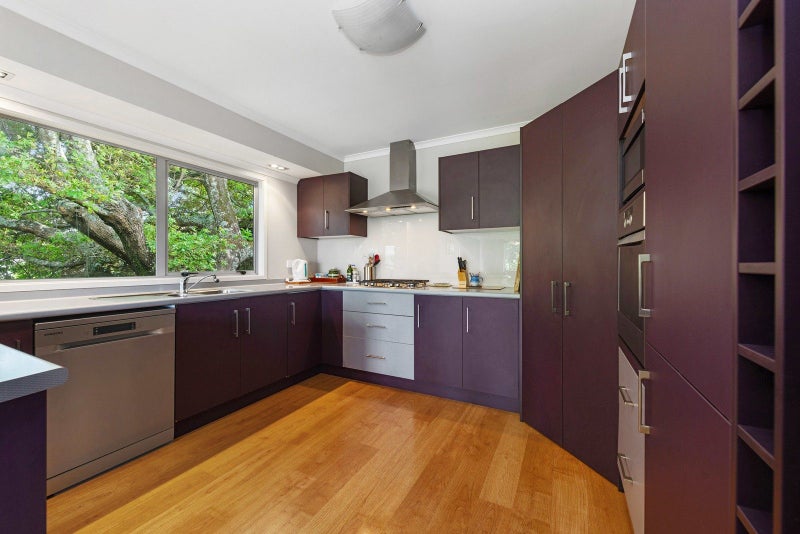 20B Grand Vue Road, Kawaha Point, Rotorua - Carousel 2