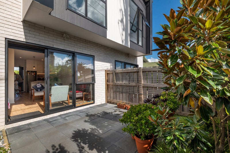 7/2 Waipa Street, Birkenhead, Auckland - Carousel 1