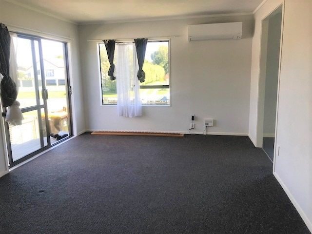 2/141 Windermere Drive, Poike, Tauranga - Carousel 2