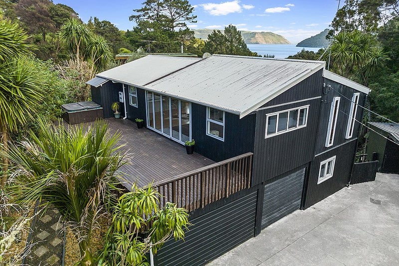 39 Upland Road, Huia, Auckland - Carousel 1