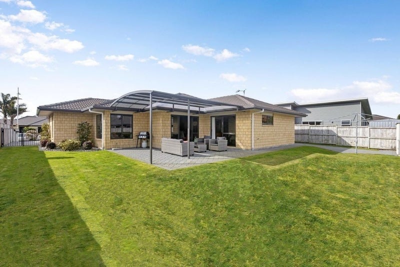 14 Ebony Court, Rototuna North, Hamilton - Carousel 20