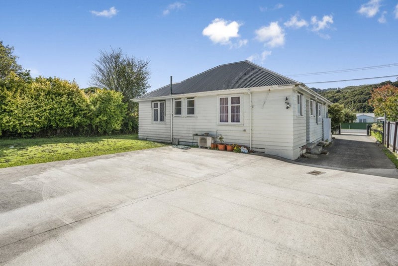 76 Main Road, Wainuiomata, Lower Hutt - Carousel 15