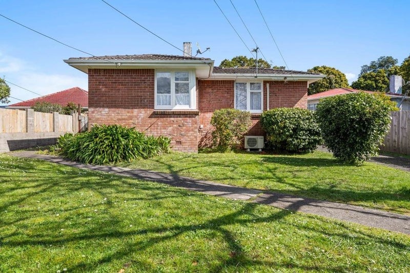 188 Rangatira Road, Beach Haven, Auckland - Carousel 2