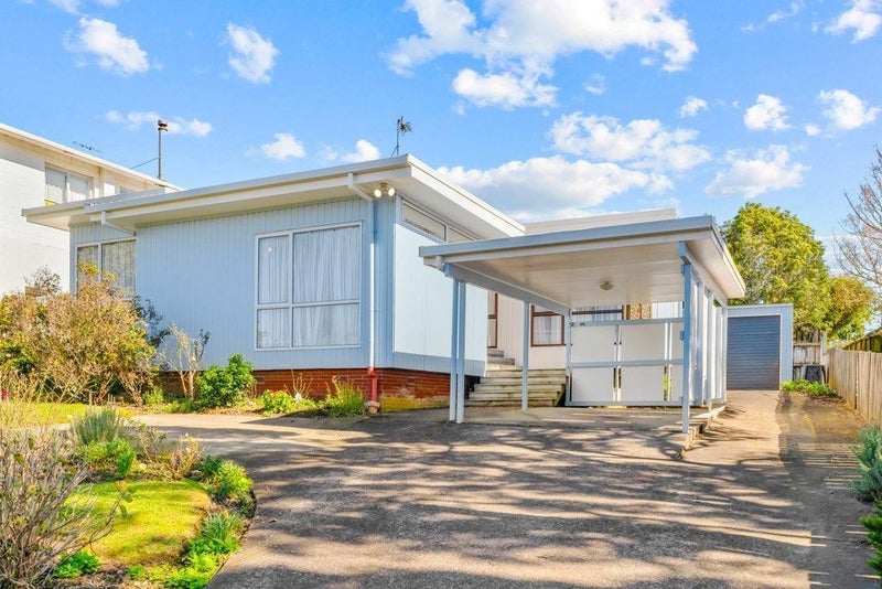 53 Halsey Drive, Lynfield, Auckland - Carousel 1