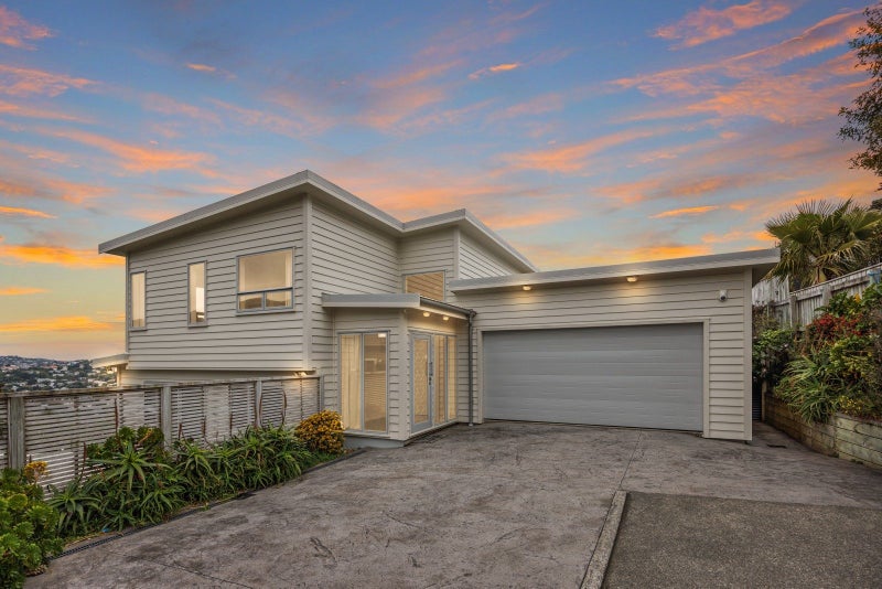 84 Downing Street, Crofton Downs, Wellington - Carousel 1