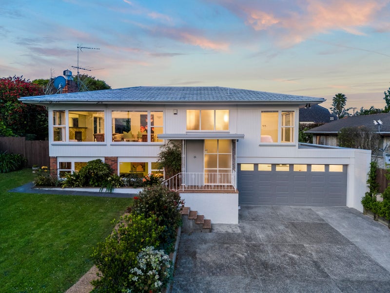 27 Saxon Street, Waterview, Auckland - Carousel 2