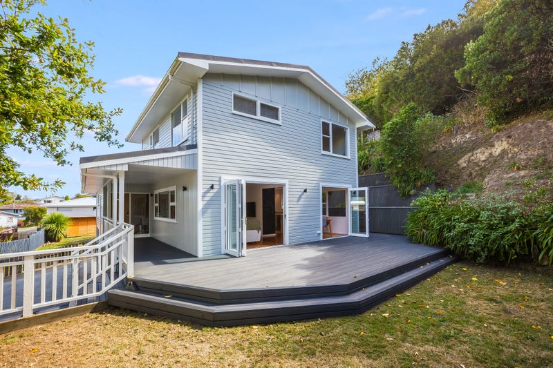 5 Spey Place, Papakowhai, Porirua - Carousel 1
