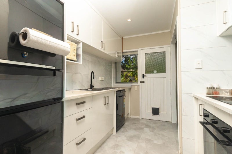 28D JAMES Road, Manurewa, Manukau - Carousel 2