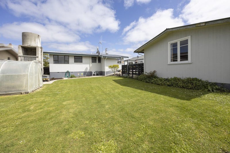 8 Airedale Road, Weston, Oamaru - Carousel 21