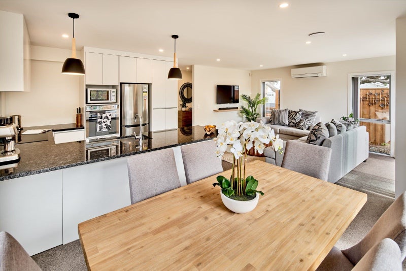 4 Pitt Street, Moera, Lower Hutt - Carousel 2