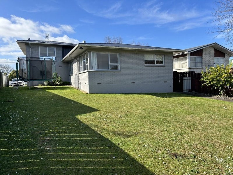 56 Glenview Terrace, Glenview, Hamilton - Carousel 7