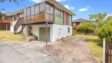 1/19 Ciprian Place, Henderson, Auckland - Carousel 1