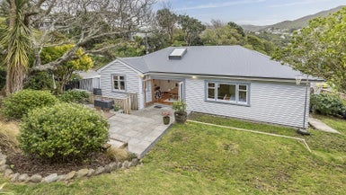 27 Crofton Road, Ngaio, Wellington - Carousel 1