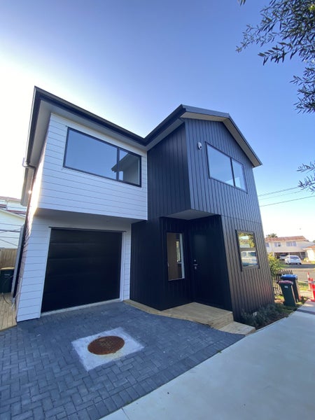 54A Kitchener Road, Sandringham, Auckland - Carousel 1