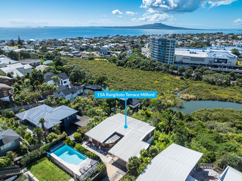 15A Rangitoto Terrace, Milford, Auckland - Carousel 1