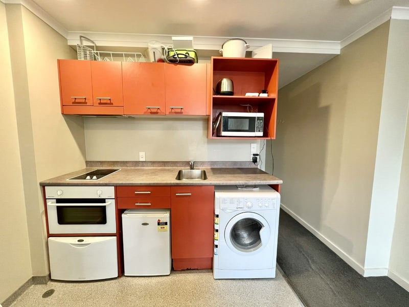 410/5 Aitken Street, Thorndon, Wellington - Carousel 2