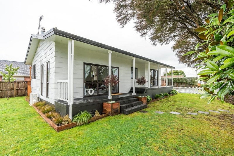 1 Raleigh Avenue, Fairview Downs, Hamilton - Carousel 1