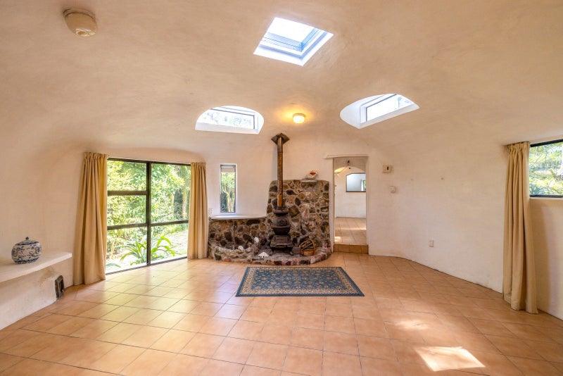 21 Bay Road, Ostend, Waiheke Island - Carousel 2