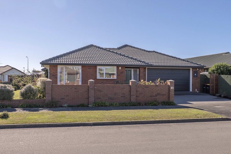 20 Surfers Place, North New Brighton, Christchurch - Carousel 1