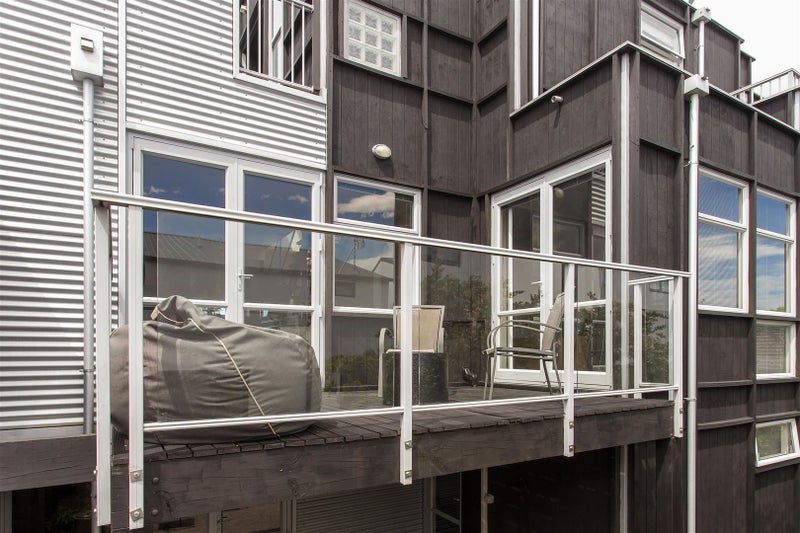 2/117 Canon Street, Edgeware, Christchurch - Carousel 2
