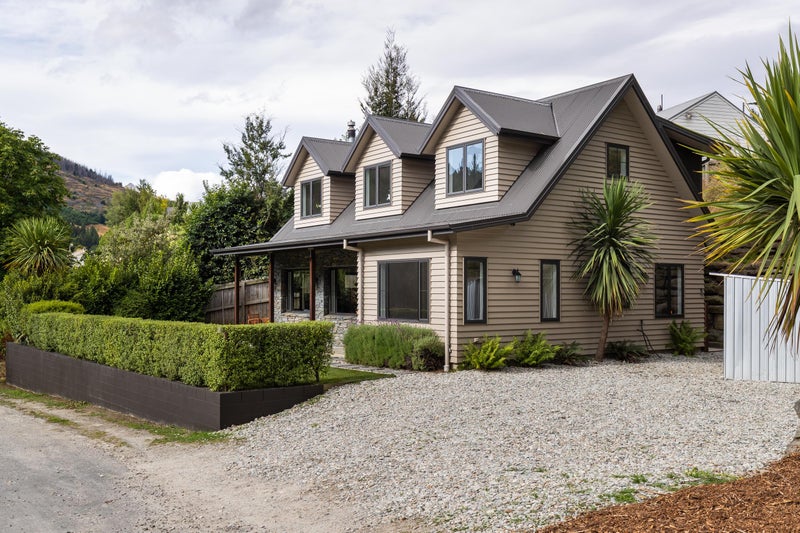 83 Atley Road, Arthurs Point, Queenstown - Carousel 1