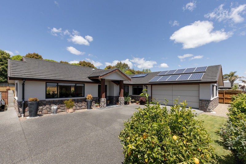 31 Brackenburn Drive, Ohauiti, Tauranga - Carousel 1